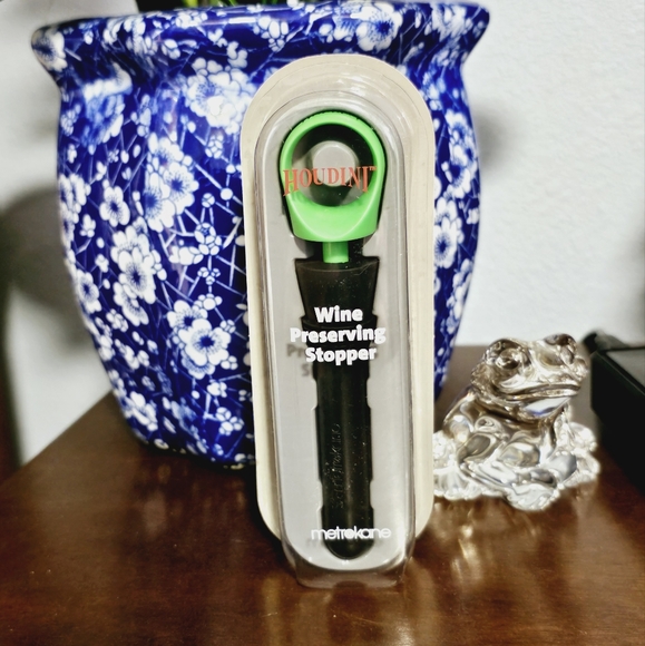 COPY - Houdini- Wine Preserving Stopper - Picture 2 of 2